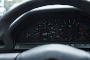 Image 35/57 of BMW M3 (1988)
