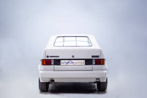 Imagen 12/39 de Volkswagen Golf Mk I Convertible 1.8 (1994)