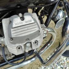 Immagine 5/12 di Moto Guzzi V35 C (1983)