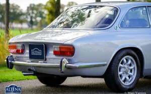 Bild 47/62 von Alfa Romeo 2000 GT Veloce (1974)