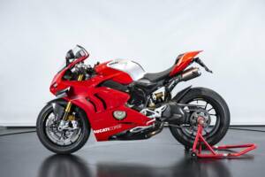 Image 1/40 de Ducati DUMMY (2019)