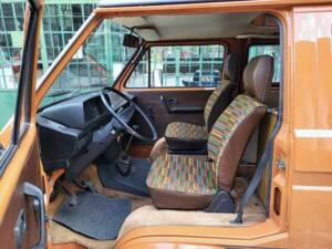 Image 13/46 of Volkswagen T3 Westfalia 1.6 (1981)