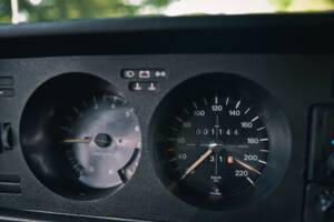 Image 30/49 of Volkswagen Golf Mk I GTI 1.6 (1979)