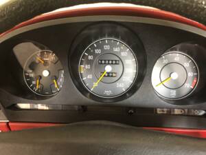 Image 7/8 of Mercedes-Benz 350 SLC (1972)