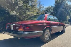 Immagine 27/41 di Jaguar XJ 12 (1990)