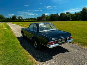 Image 50/55 of Mercedes-Benz 230 SL (1967)