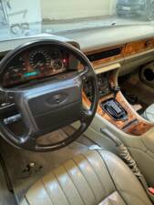 Bild 10/24 von Jaguar XJ 40 (XJ-R) (1993)