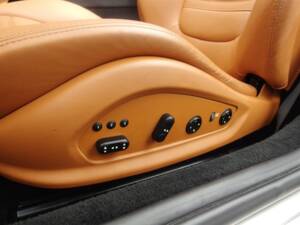 Image 44/99 of Ferrari California (2010)