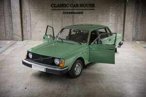 Immagine 87/98 di Volvo 244 DL (1975)