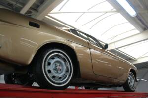 Image 41/50 de Volvo 1800 E (1972)