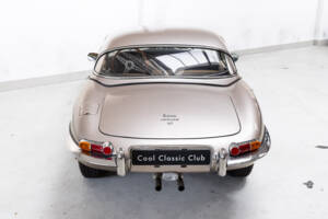 Image 10/35 de Jaguar E-Type (1968)