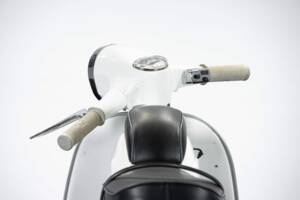 Image 12/49 de Piaggio Vespa 50 SS (1966)