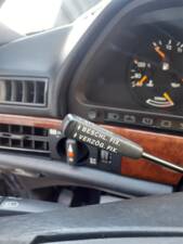 Image 8/39 of Mercedes-Benz 260 SE (1988)