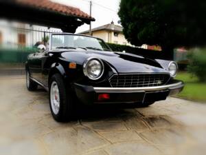 Bild 27/30 von FIAT Spider 2000 (1980)