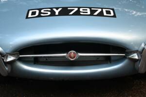 Image 12/50 of Jaguar E-Type (2+2) (1966)