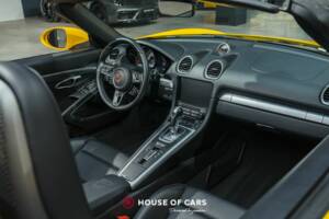 Image 18/25 of Porsche 718 Boxster S (2016)