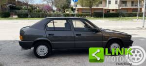 Immagine 5/10 di Alfa Romeo 33 - 1.5 QV (1986)