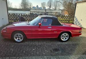 Image 3/11 of Alfa Romeo 1.6 Spider (1989)