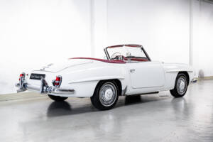 Image 4/35 of Mercedes-Benz 190 SL (1963)