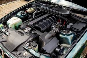 Image 35/49 of BMW 328i (1998)