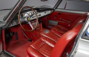 Image 15/29 of Ferrari 250 GTE (1961)