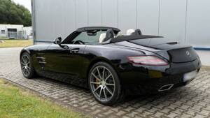 Image 9/28 of Mercedes-Benz SLS AMG Roadster (2012)