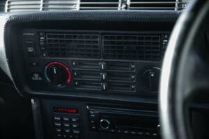 Image 13/50 of BMW 635 CSi (1989)