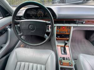 Image 13/26 of Mercedes-Benz 420 SEL (1986)