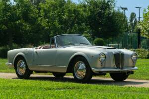 Afbeelding 4/50 van Lancia Aurelia B24 Convertible (1958)