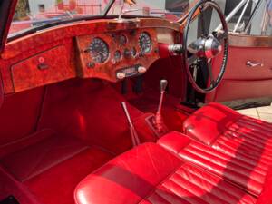 Image 23/37 de Jaguar XK 120 DHC (1954)