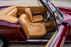 Image 23/51 of Maserati 3500 GTI Spyder Vignale (1963)