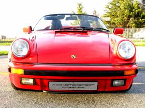 Image 21/26 de Porsche 911 Speedster 3.2 (1989)
