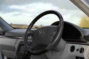 Image 41/50 de Mercedes-Benz S 500 L (2001)