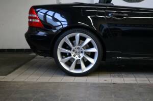 Image 42/48 of Mercedes-Benz SLK 230 Kompressor (2003)