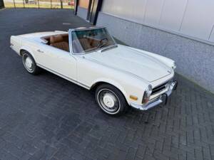 Image 5/48 of Mercedes-Benz 280 SL (1970)