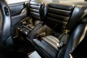 Image 32/38 of Porsche 911 Carrera 3.2 (1986)