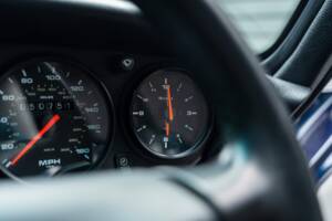 Image 37/68 of Porsche 911 Carrera (1997)