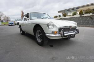 Image 12/54 de MG MGB GT (1974)