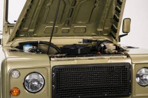 Bild 4/47 von Land Rover 90 (1990)
