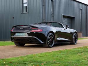 Immagine 30/72 di Aston Martin Vanquish Volante (2016)