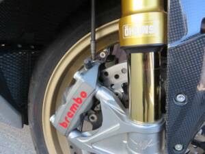 Bild 31/45 von MV Agusta F3 675 Serie Oro (2012)