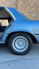 Image 107/147 de Mercedes-Benz 450 SEL 6,9 (1976)