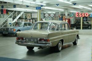 Image 13/50 of Mercedes-Benz 300 SE (1964)