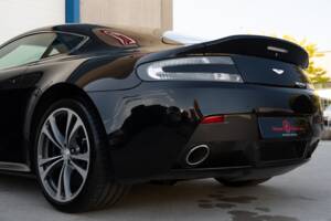 Image 27/83 de Aston Martin V12 Vantage (2009)