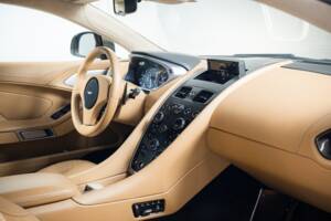 Image 15/32 of Aston Martin Vanquish (2013)