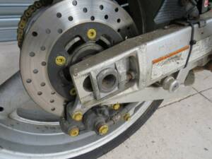 Bild 28/32 von Suzuki TL 1000R (1999)
