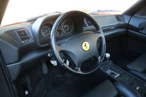 Image 28/50 de Ferrari F 355 Berlinetta (1996)