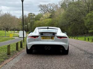 Image 13/50 of Jaguar F-Type (2014)