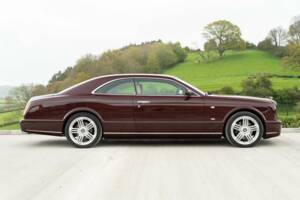 Image 5/50 of Bentley Brooklands (2008)