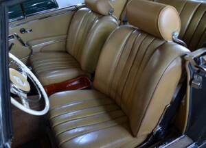 Image 12/17 of Mercedes-Benz 220 SE b (1964)